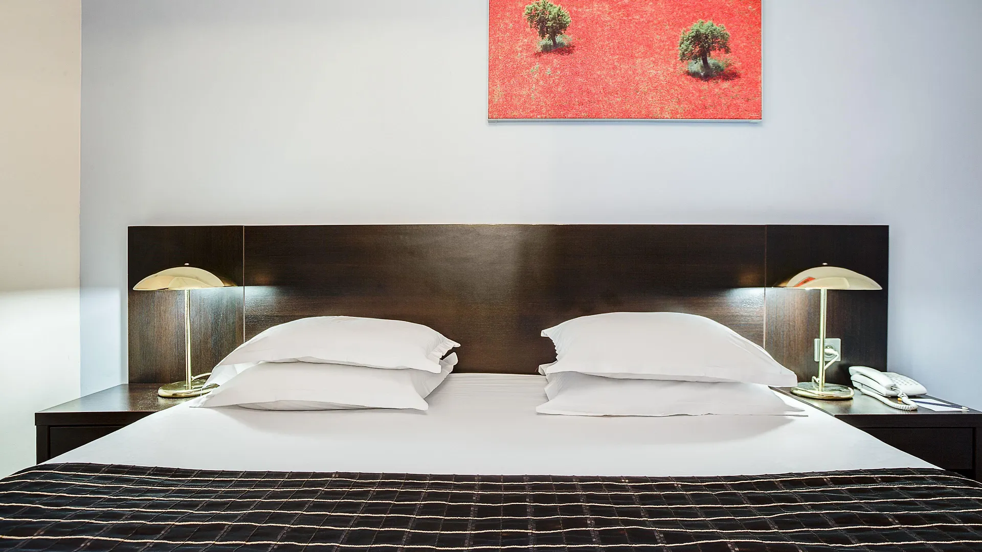 Sowell Hotels Domaine De La Petite Isle LʼIsle-sur-la-Sorgue 4*,  Francia