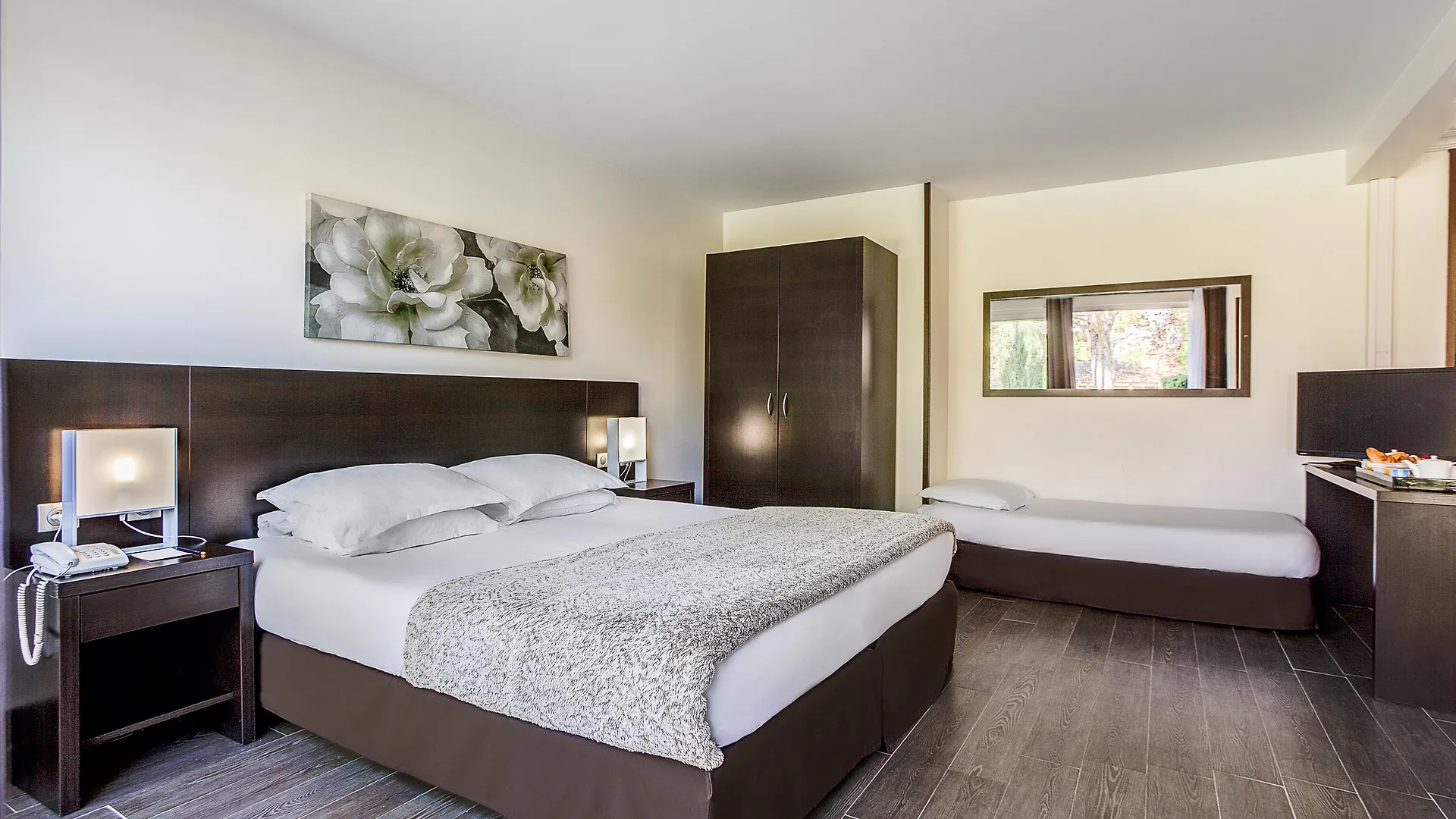 Sowell Hotels Domaine De La Petite Isle L'Isle-sur-la-Sorgue