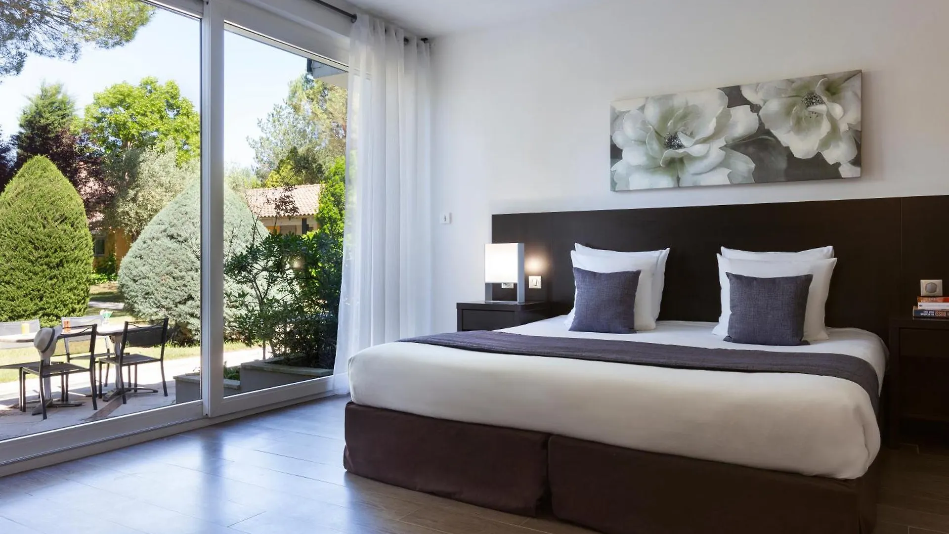 Sowell Hotels Domaine De La Petite Isle L'Isle-sur-la-Sorgue