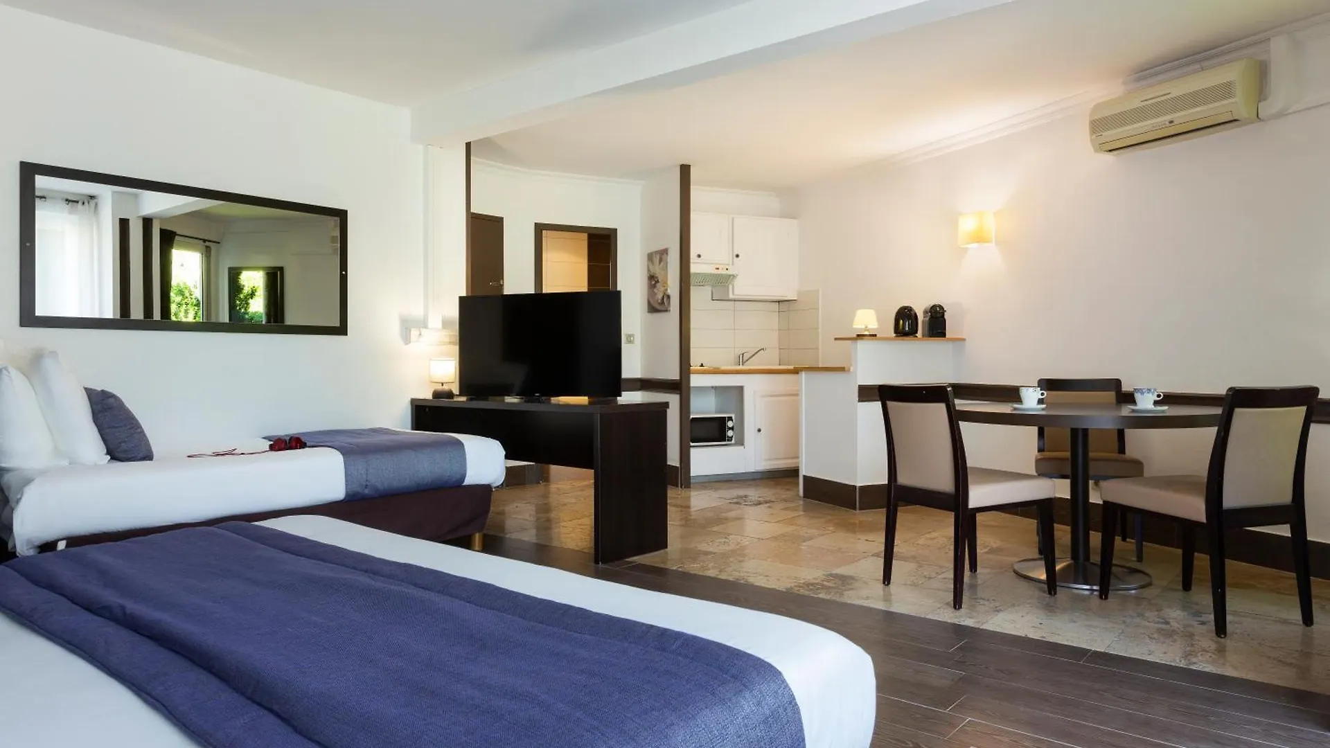 Sowell Hotels Domaine De La Petite Isle L'Isle-sur-la-Sorgue