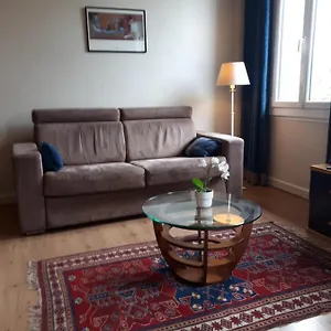 Appartement Le Petit Rochereau, LʼIsle-sur-la-Sorgue
