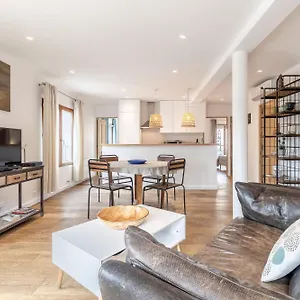 Appartement Raisin- Familial Donnant Sur La Sorgue, LʼIsle-sur-la-Sorgue